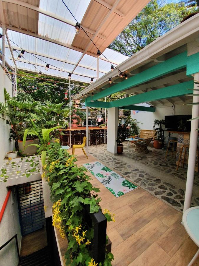 La Playa Hostel & Rooftop Medellín Extérieur photo