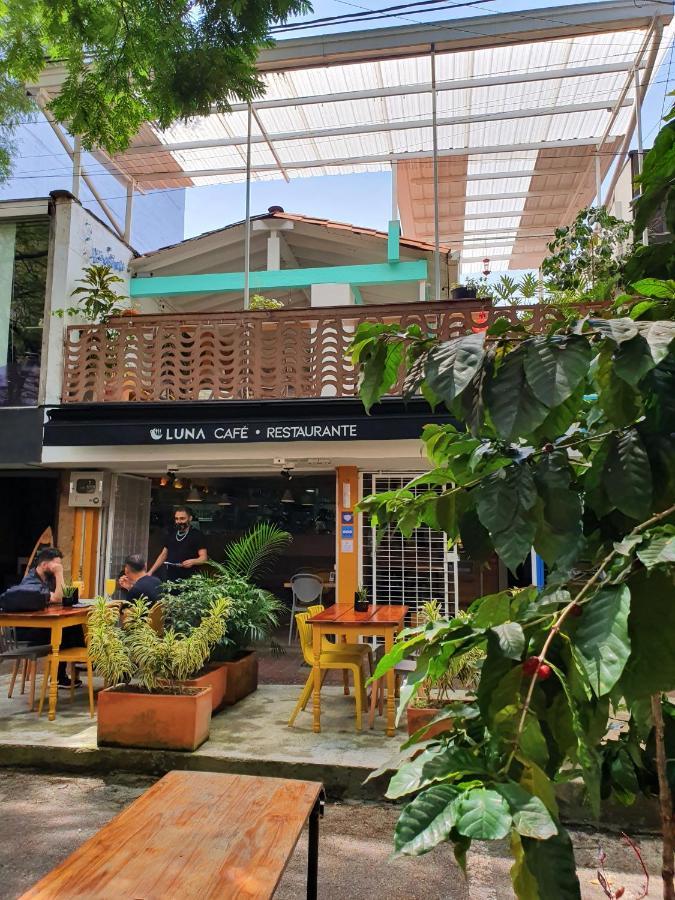 La Playa Hostel & Rooftop Medellín Extérieur photo